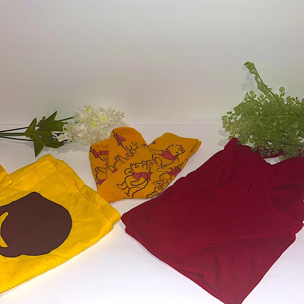Fun 3pc Winnie the Pooh gold/ yellow &red bundle set new socks, tank &tote bag